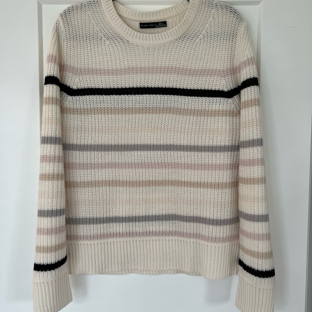 SOFT STRIPED SWEATER by Black Tape